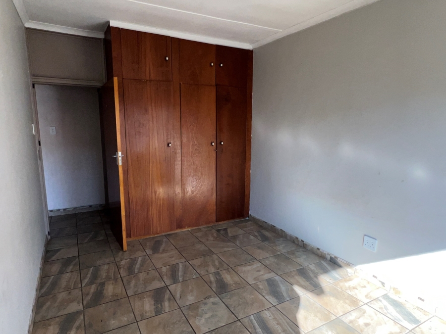 2 Bedroom Property for Sale in Potchefstroom North West